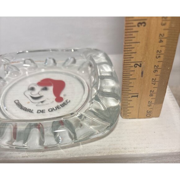 Vintage Carnival De Quebec Glass Ashtray With Red Bonhomme Design - Picture 7 of 8